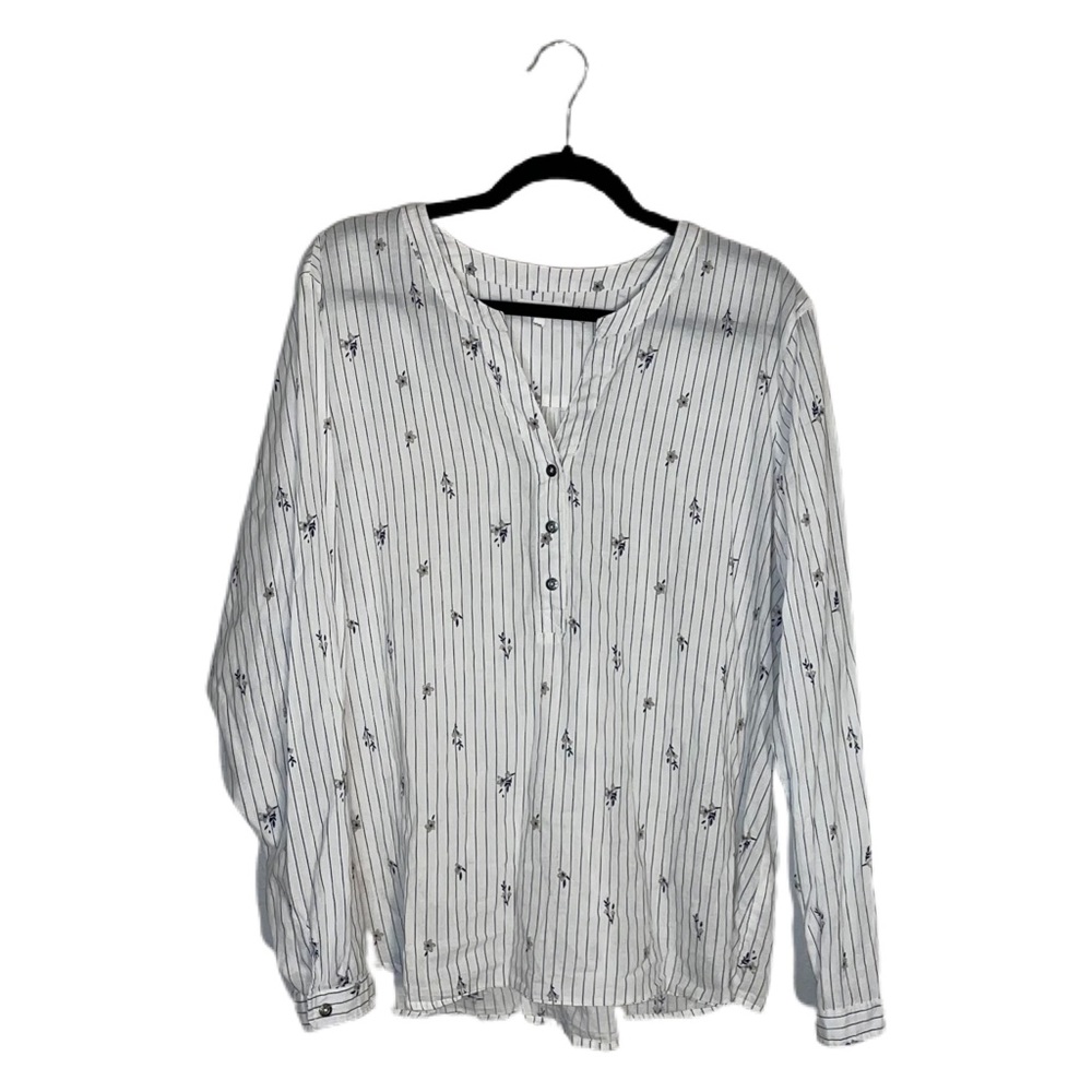 Maurices Size XXL Dainty Striped Floral Button Blouse Top